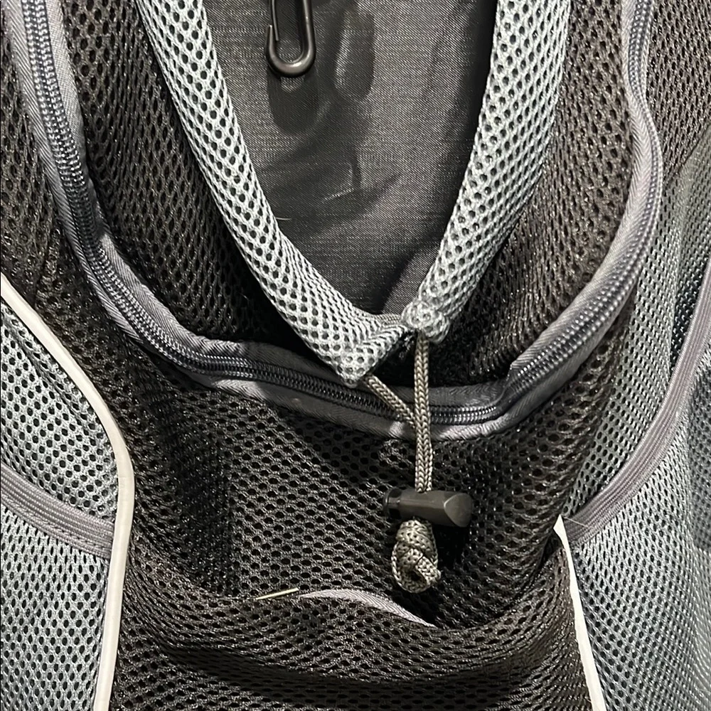 N/A bag carrying